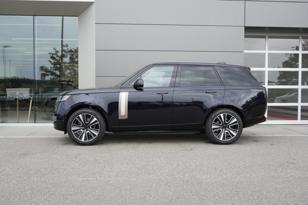 New 2026 Land Rover Range Rover SV AWD/4WD image 8
