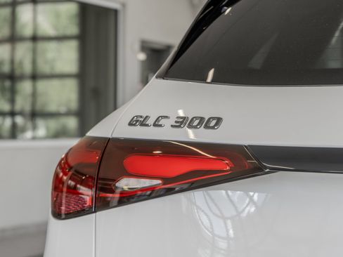 Certified 2024 Mercedes-Benz GLC 300 image 22