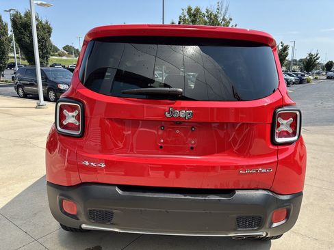 Used 2017 Jeep Renegade Limited AWD/4WD image 8
