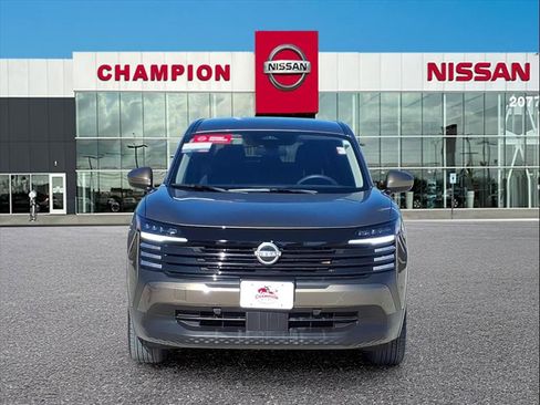 Used 2025 Nissan Kicks SV image 2