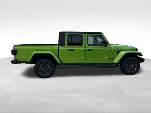 New 2026 Jeep Gladiator Sport AWD/4WD image 9