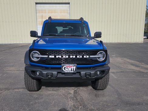 New 2025 Ford Bronco Badlands image 16