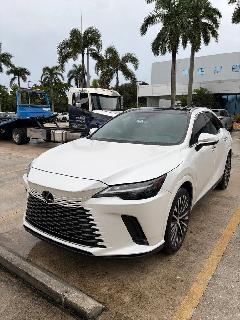 Used 2023 Lexus RX 350 Premium Plus w/ Cold Area Package FWD image 4