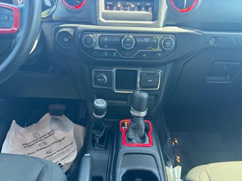 Used 2022 Jeep Wrangler Unlimited Sport AWD/4WD image 11