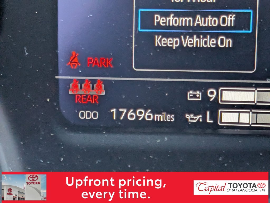 Used 2025 Toyota Tundra Limited AWD/4WD image 18
