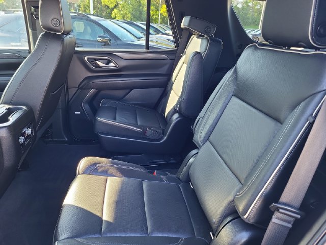 Used 2022 GMC Yukon SLT w/ SLT Luxury Package AWD/4WD image 14