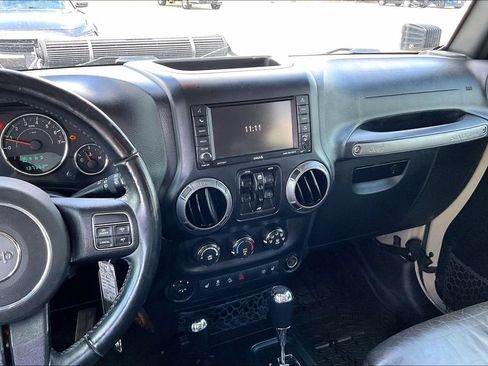 Used 2017 Jeep Wrangler Unlimited Sport w/ Quick Order Package 24S AWD/4WD image 9