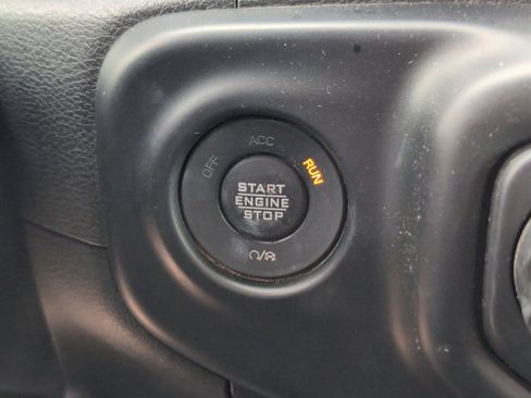 Used 2021 Jeep Wrangler Unlimited Sport image 18