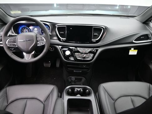 New 2026 Chrysler Pacifica Select AWD/4WD image 19