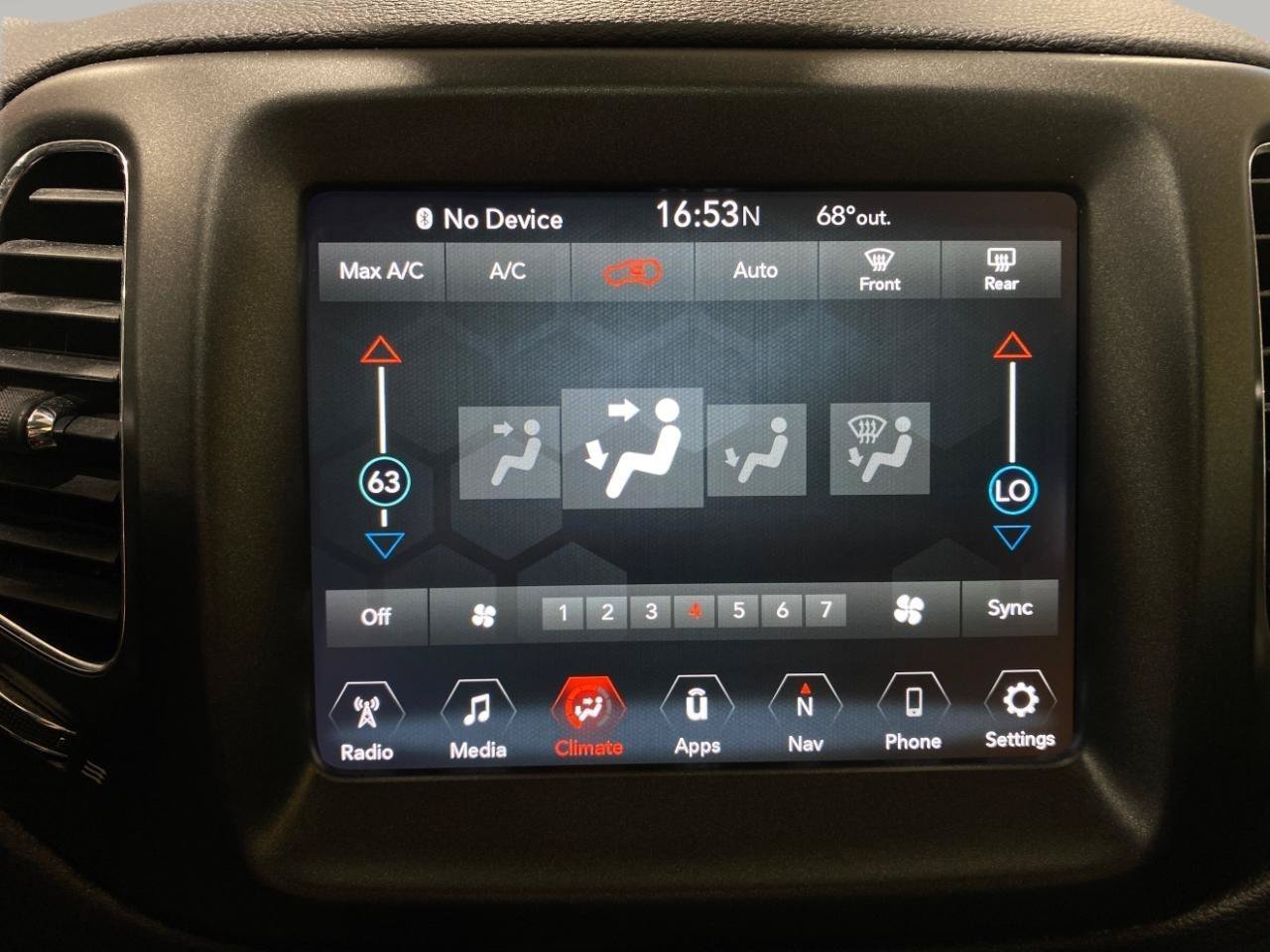 Used 2017 Jeep Compass Trailhawk w/ Navigation Group AWD/4WD image 13