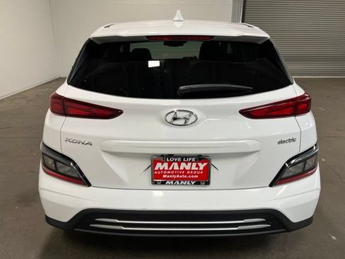 Used 2023 Hyundai Kona SEL FWD image 4