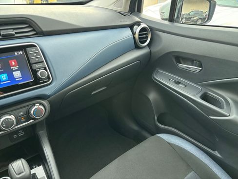 Used 2025 Nissan Versa SV image 33