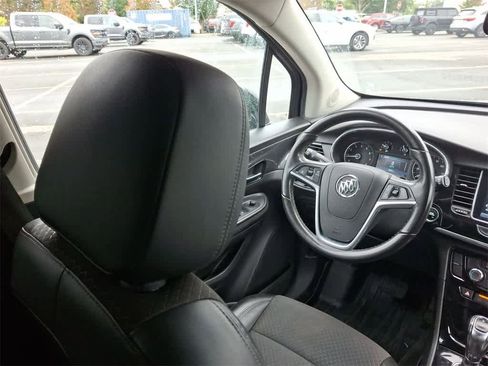 Used 2020 Buick Encore Preferred image 15