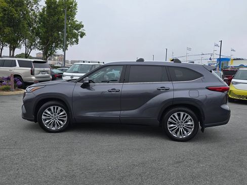 Used 2023 Toyota Highlander Platinum AWD/4WD image 34