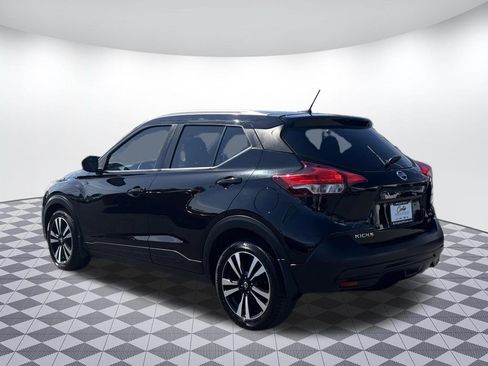 Used 2018 Nissan Kicks SV FWD image 5