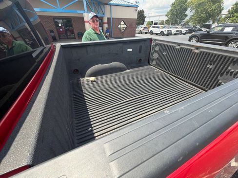 Used 2019 RAM 1500 Big Horn AWD/4WD image 5