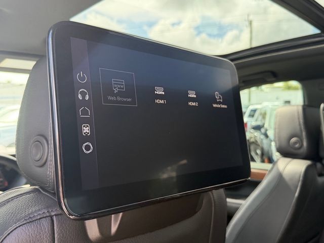 New 2026 GMC Yukon Denali w/ Denali Reserve Package AWD/4WD image 12