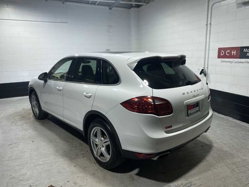Used 2014 Porsche Cayenne Platinum Edition image 4