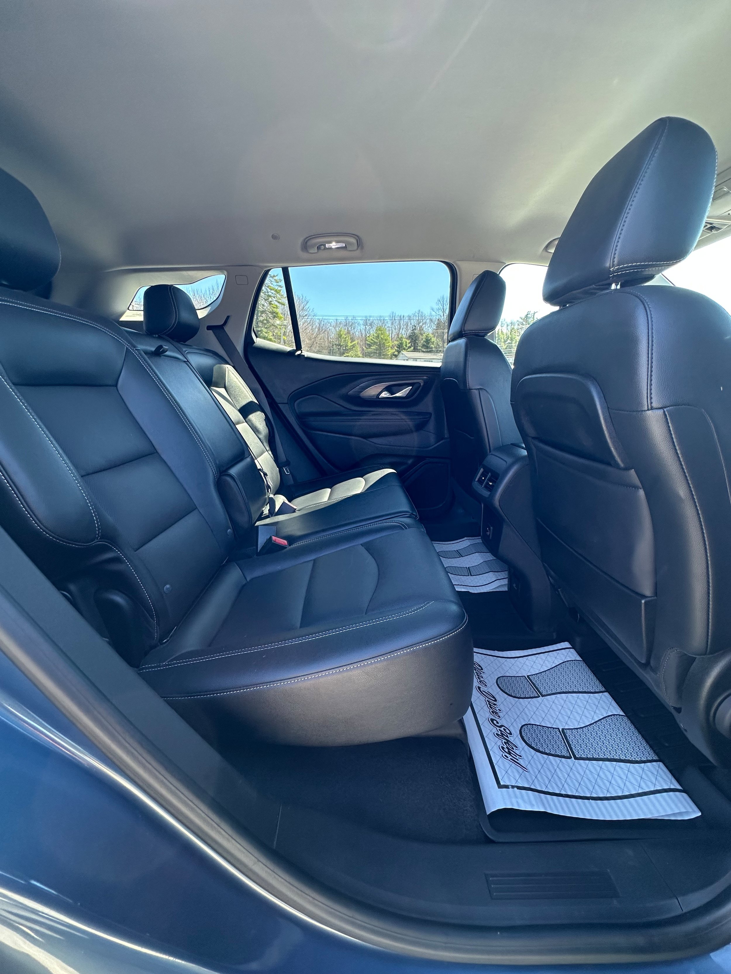 Used 2024 GMC Terrain SLT AWD/4WD image 19