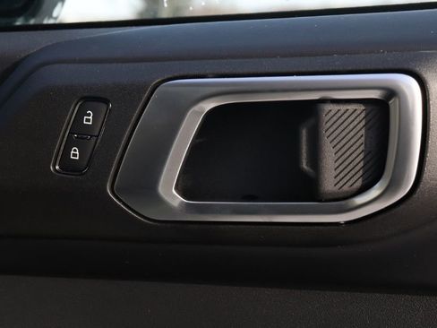 New 2025 Ford Bronco Badlands image 44