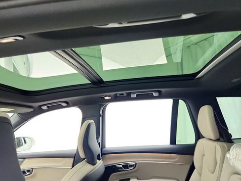 New 2025 Volvo XC90 B6 Plus w/ Protection Package Premier image 22