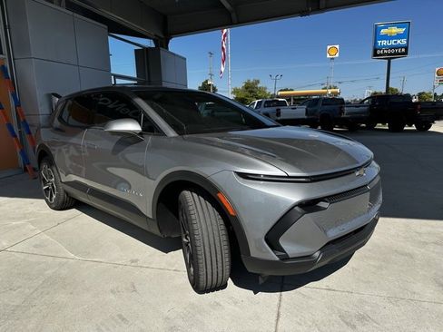 New 2026 Chevrolet Equinox EV LT image 3