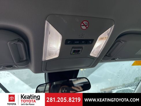 Used 2024 Toyota RAV4 Adventure image 22