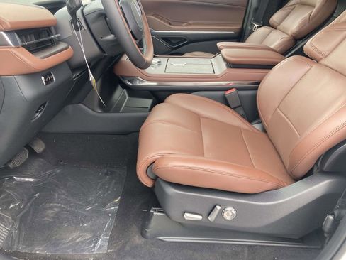 New 2025 Lincoln Navigator Reserve image 23