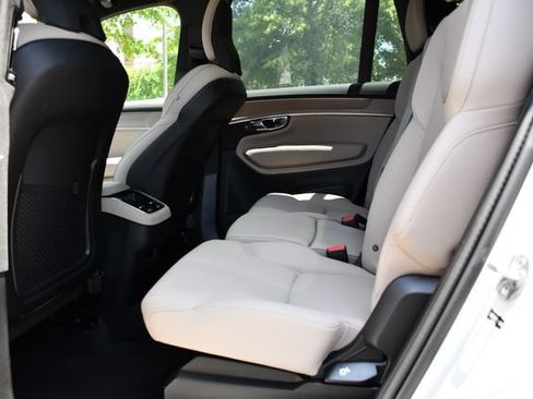 Certified 2026 Volvo XC90 B6 Plus AWD/4WD image 19