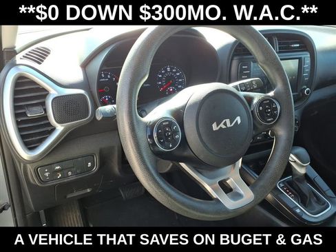 Used 2022 Kia Soul LX w/ Technology Package FWD image 16