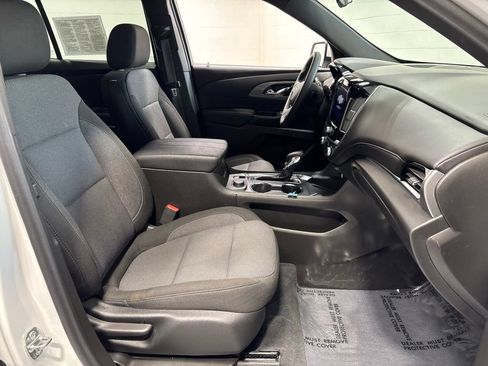 Used 2023 Chevrolet Traverse LT AWD/4WD image 10