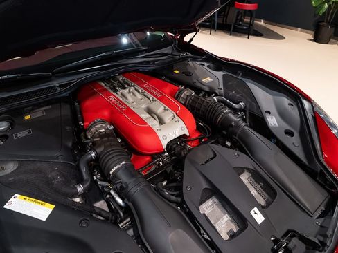 Certified 2022 Ferrari 812 GTS RWD image 15