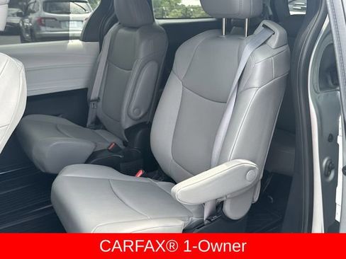 Certified 2025 Toyota Sienna XLE w/ XLE Plus Package FWD image 5