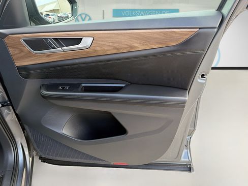 Used 2024 Volkswagen Atlas SE image 33