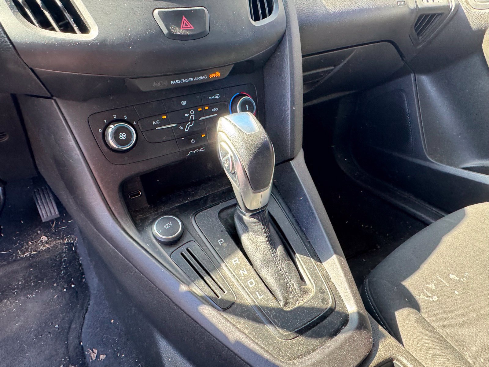 Used 2016 Ford Focus SE FWD image 9