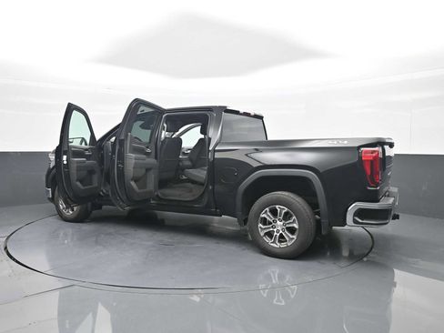 Used 2025 GMC Sierra 1500 SLT AWD/4WD image 42