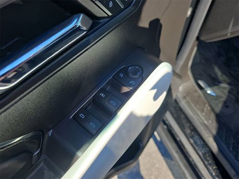 Certified 2023 GMC Canyon AT4X image 11