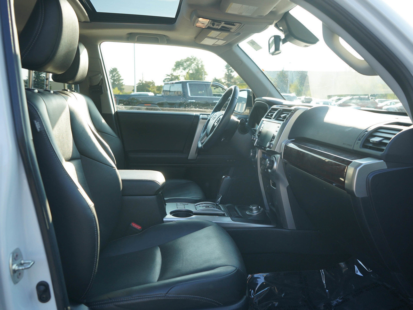Used 2024 Toyota 4Runner Limited AWD/4WD image 11