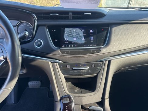 Used 2023 Cadillac XT6 Luxury image 27