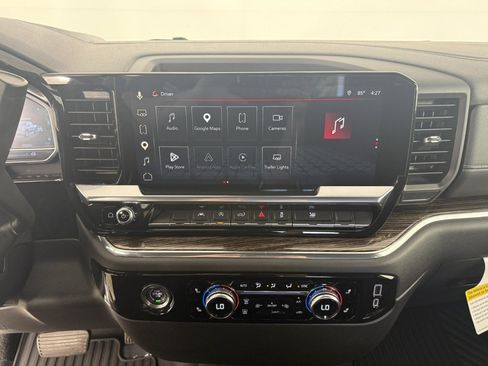 Used 2023 GMC Sierra 1500 SLE AWD/4WD image 18