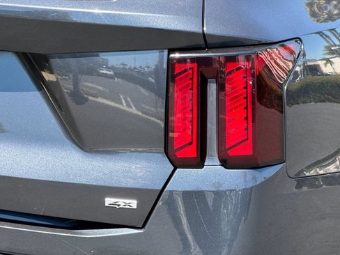 Used 2024 Kia Sorento S AWD/4WD image 27