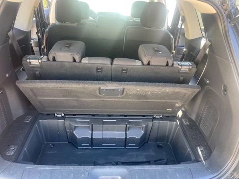 Used 2017 Nissan Pathfinder S image 10