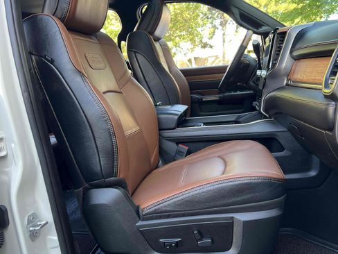 Used 2022 RAM 2500 Limited AWD/4WD image 47