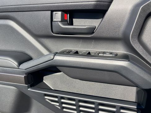 New 2026 Toyota 4Runner SR5 image 6