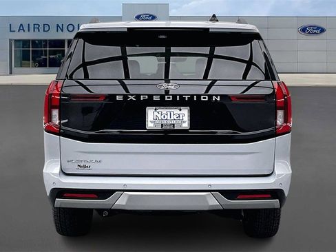 New 2025 Ford Expedition Platinum w/ Driver's Package image 4
