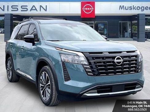 New 2026 Nissan Pathfinder Platinum w/ Cargo Package image 1