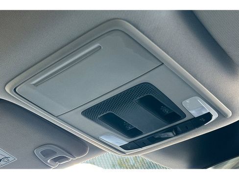 Used 2023 Honda Pilot Touring image 25