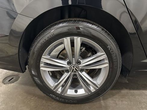 Used 2024 Volkswagen Jetta SE image 34