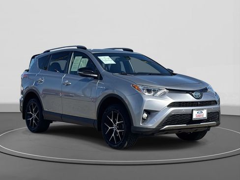 Used 2018 Toyota RAV4 SE w/ Advanced Technology Package image 4