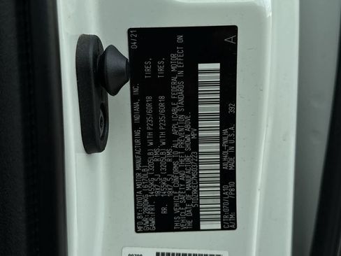 Used 2021 Toyota Sienna Limited image 25